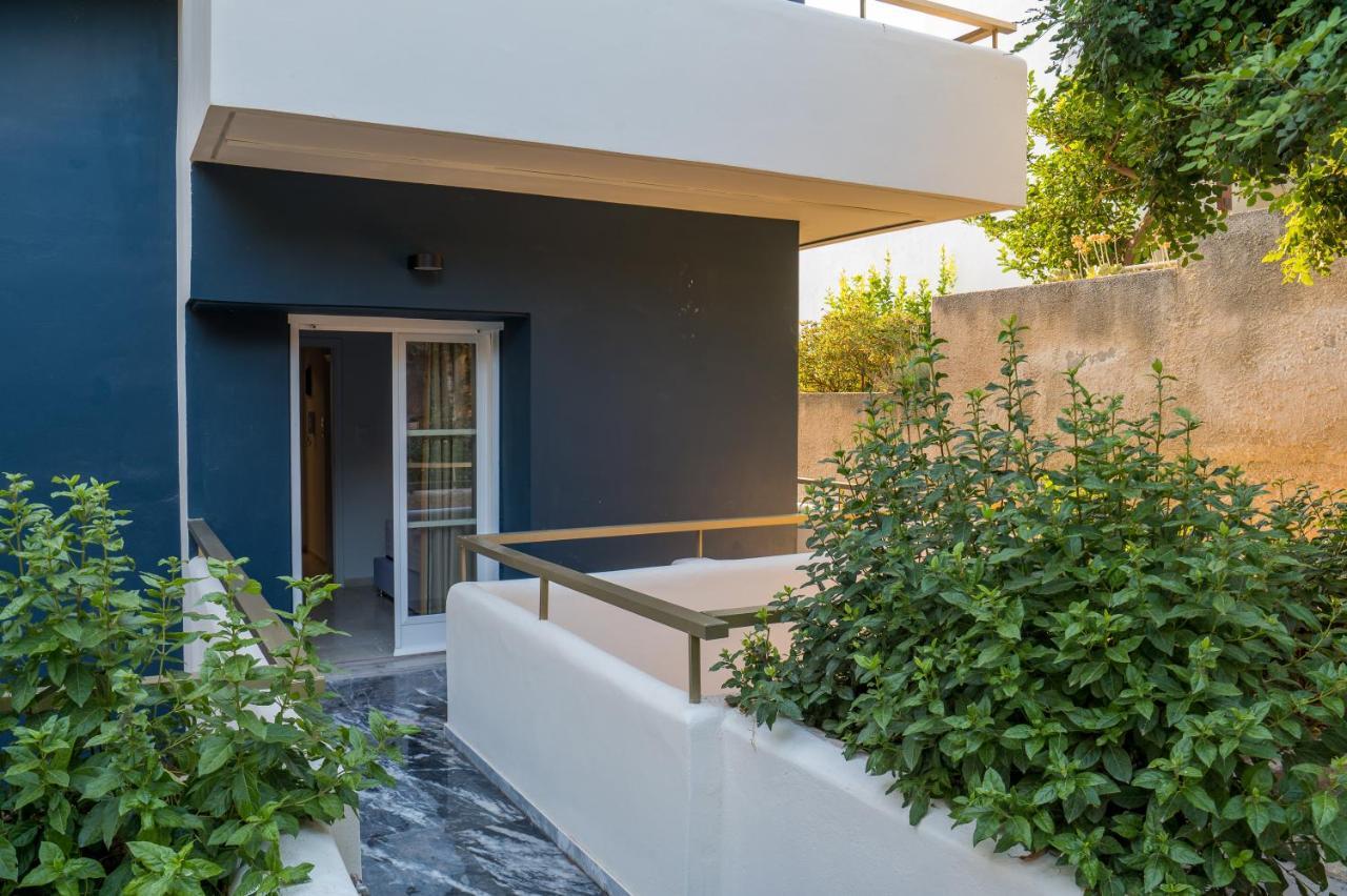 Chroma Lodge Rafina Rafína Exterior foto